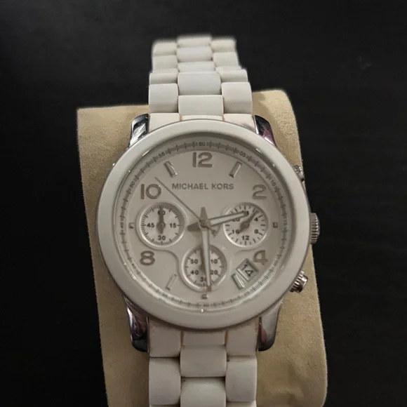 Michael Kors White and Silver Chronograph Watch - Picture 2 of 7